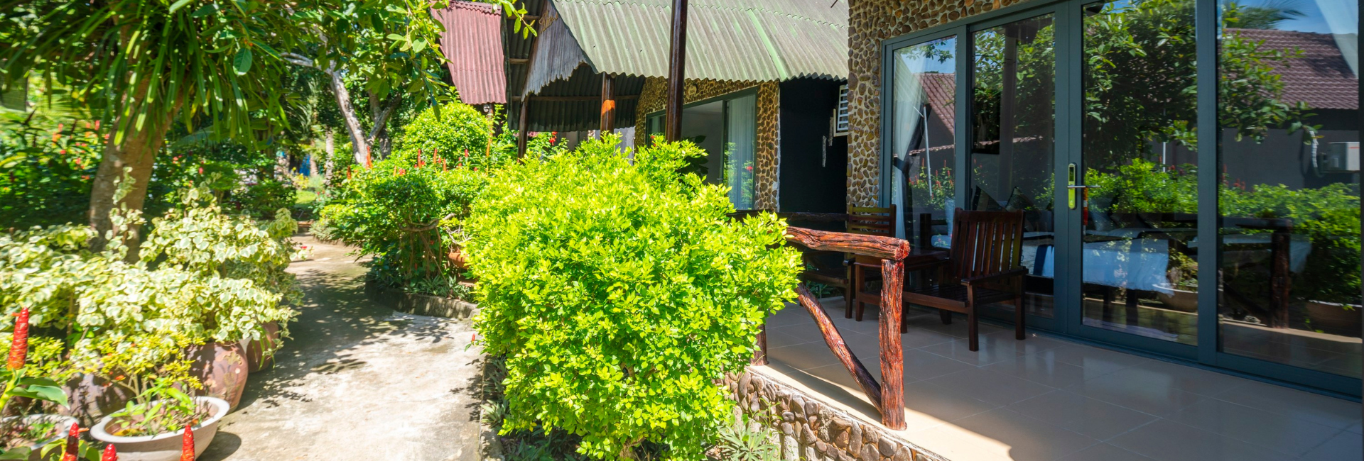 BUNGALOW GARDEN VIEW