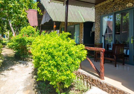 BUNGALOW GARDEN VIEW